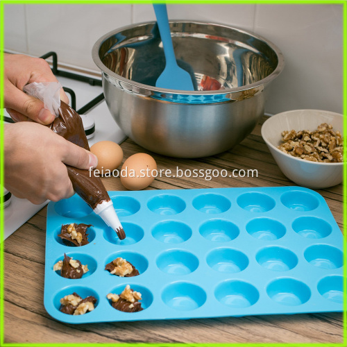 Premium Pure Food Grade 24 Silicone Muffin